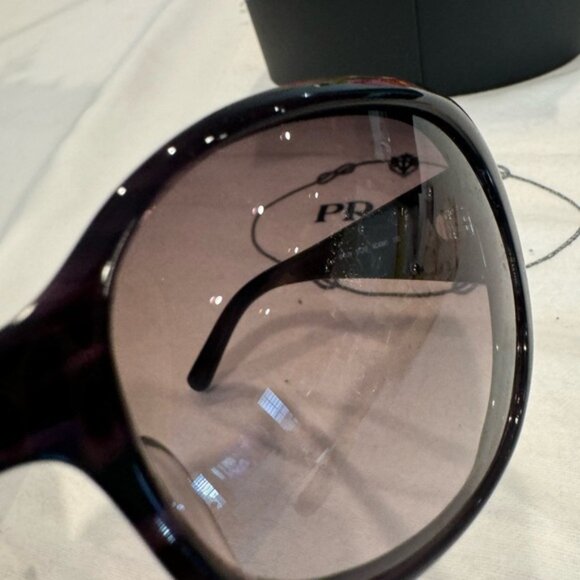 Authentic Prada sunglasses with case main image 5